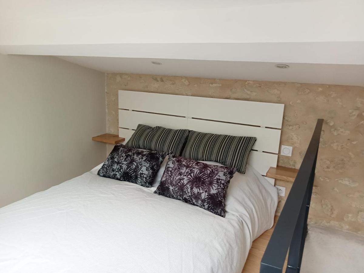 אוש Maison En Pierre Restauree Avec Jardin מראה חיצוני תמונה